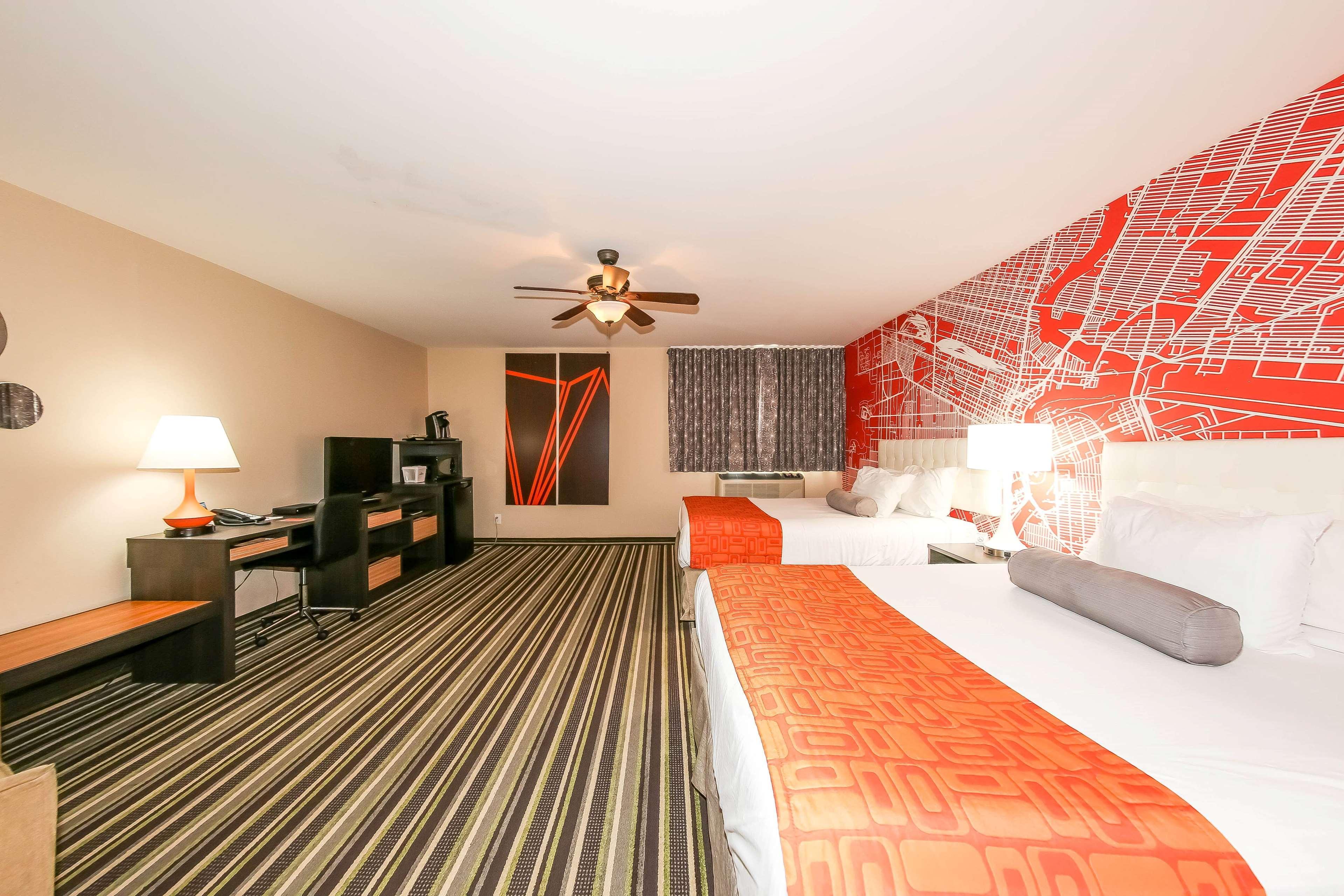 Howard Johnson By Wyndham Winnipeg West Exterior photo