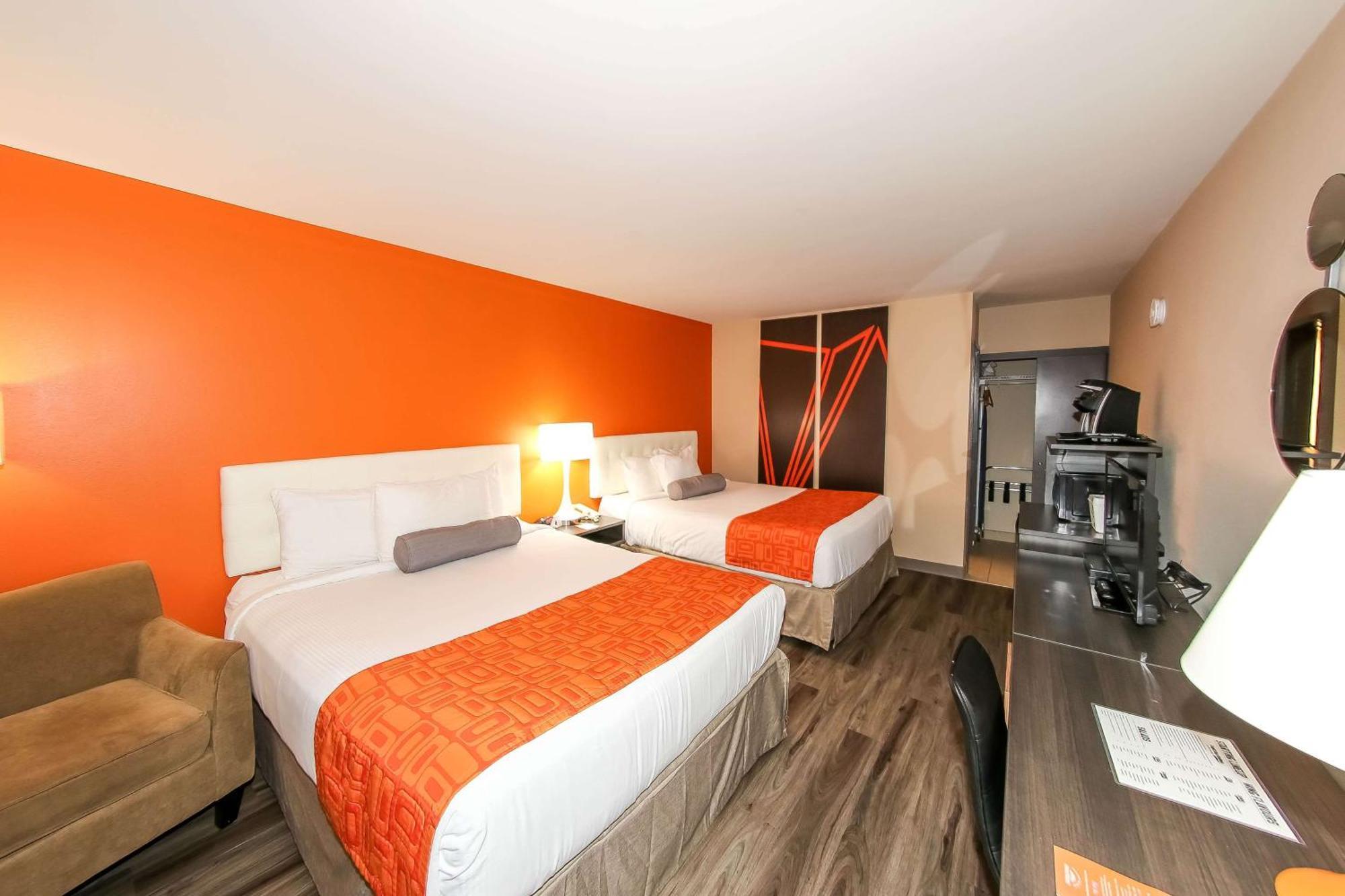 Howard Johnson By Wyndham Winnipeg West Exterior photo